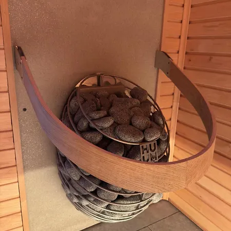 Bergu Skati, Restboat Holiday home Bergi
